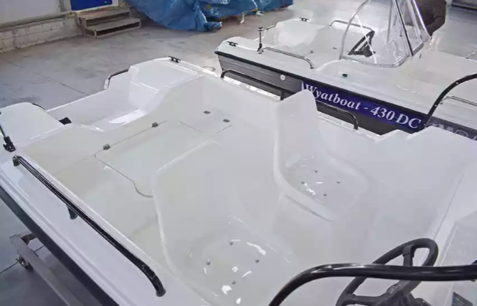 Комбинированный катер Wyatboat-430 M в Казани