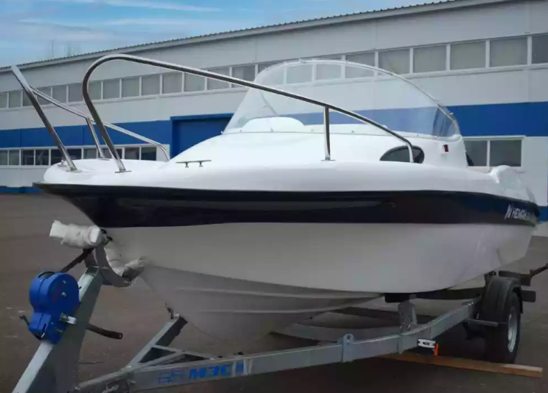 Стеклопластиковый катер Neman-530 с каютой в Казани