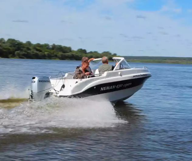 Стеклопластиковый катер Neman-450 Open в Казани