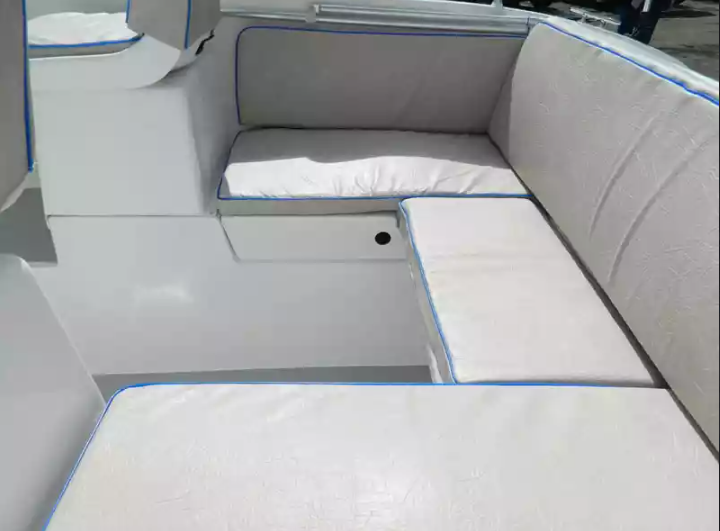 Комбинированный катер Neman-500 с каютой в Казани