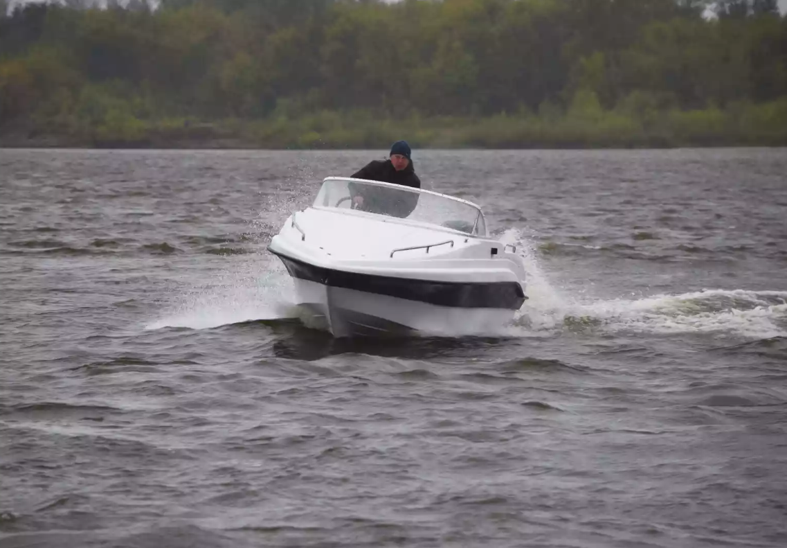 Стеклопластиковый катер Neman-500 Р в Казани