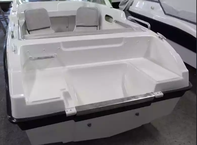 Стеклопластиковый катер Neman-500 Р в Казани