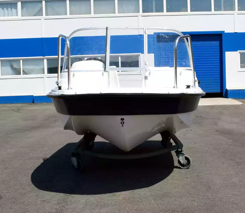 Стеклопластиковый катер Wyatboat-430 DC (тримаран) в Казани