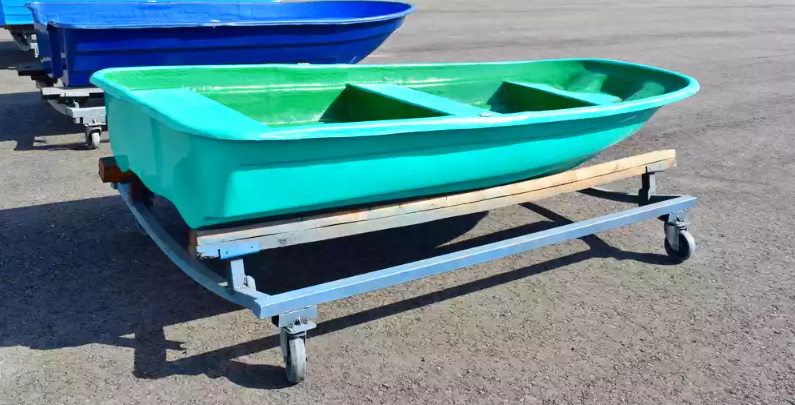 Стеклопластиковая лодка Старт (тримаран) в Казани