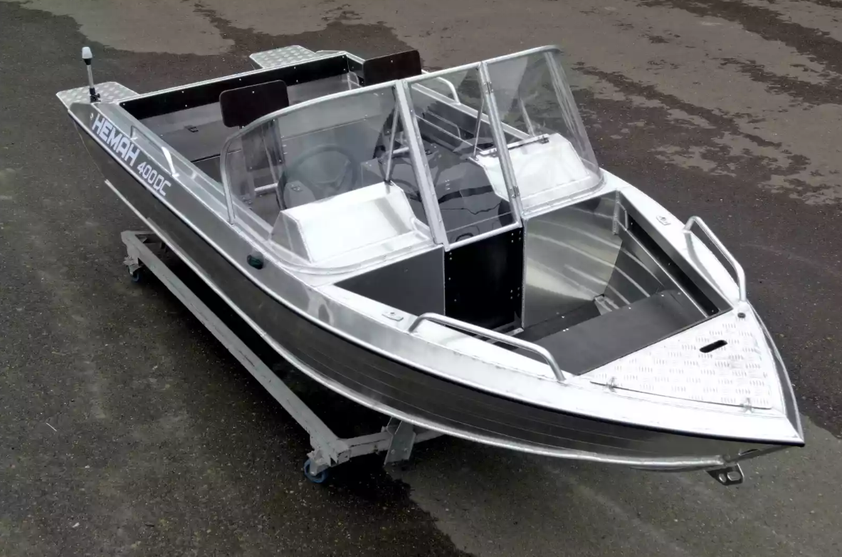 Алюминиевый катер Neman-400 DC в Казани