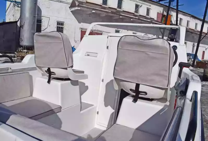 Комбинированный катер Neman-500 с каютой в Казани