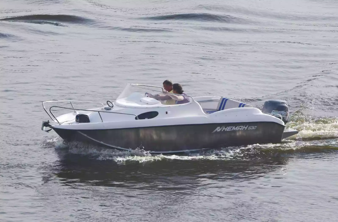Комбинированный катер Neman-530 с каютой в Казани