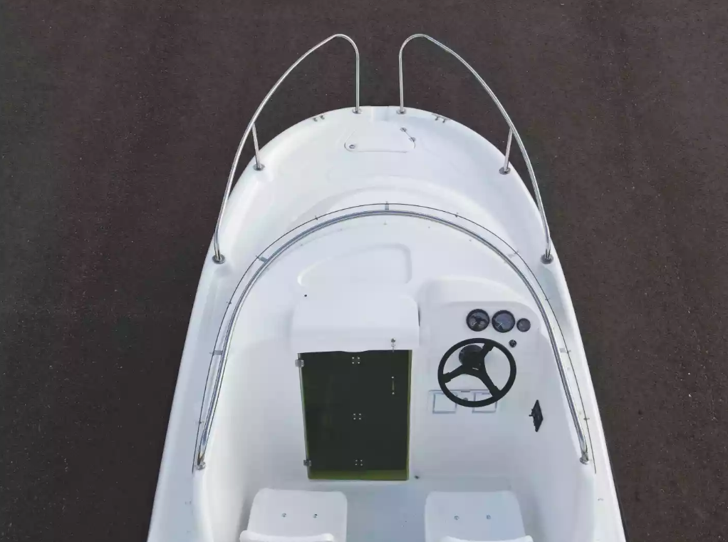 Комбинированный катер Neman-530 с каютой в Казани