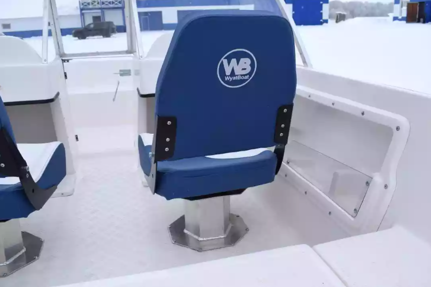 Стеклопластиковый катер Wyatboat-430DCМ (килевая) в Казани
