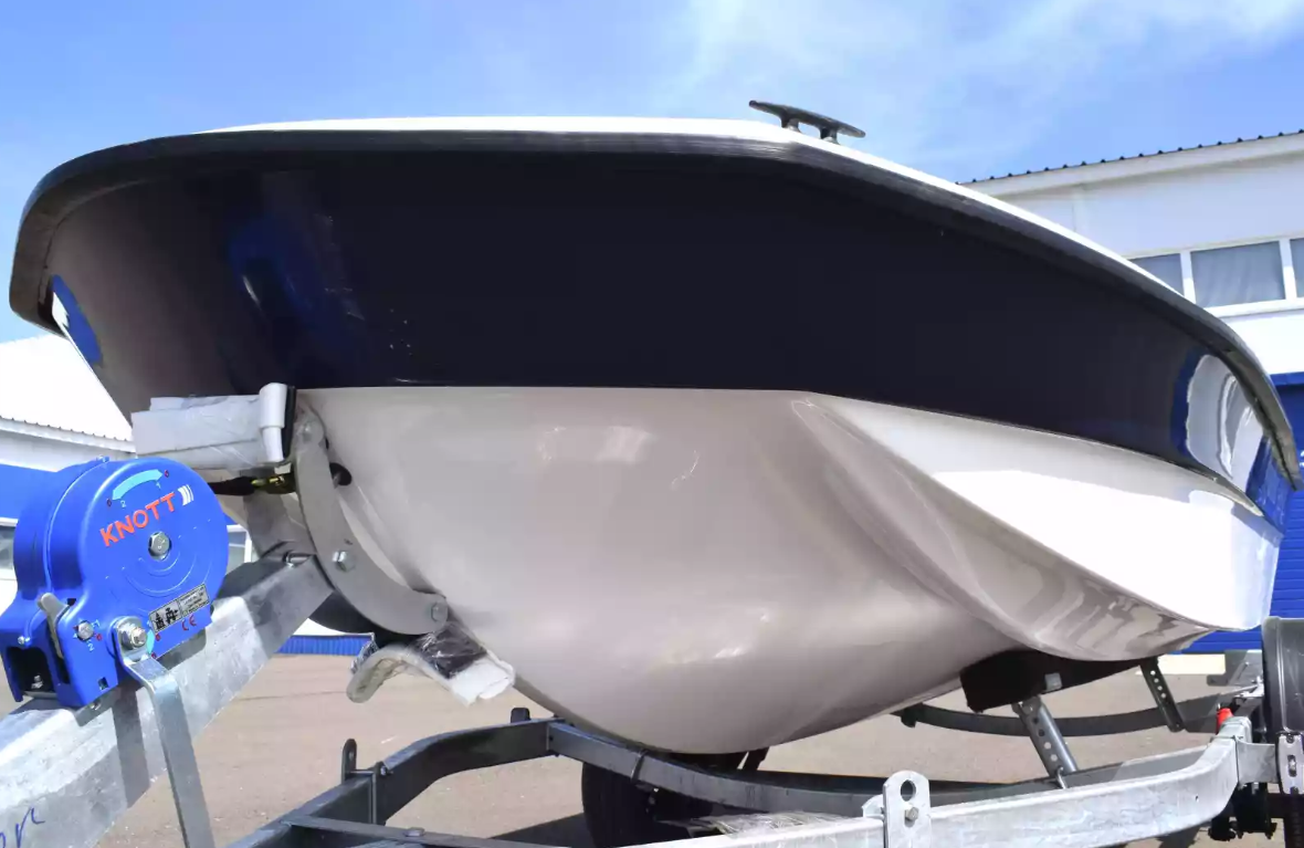 Стеклопластиковая лодка Wyatboat 430 тримаран в Казани