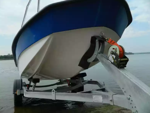 Стеклопластиковый катер Wyatboat-430 DCM (тримаран) в Казани