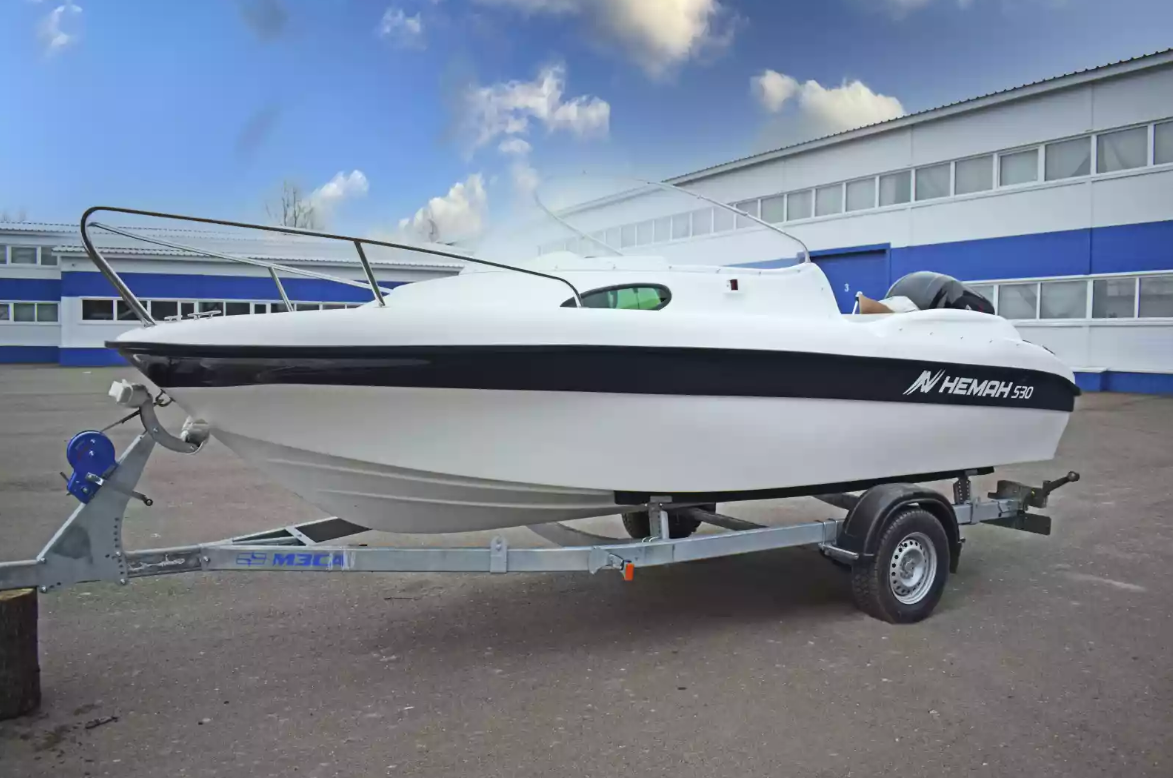 Стеклопластиковый катер Neman-530 с каютой в Казани