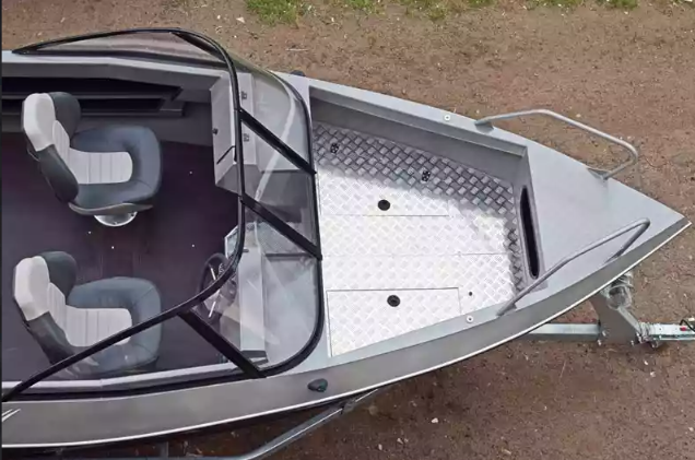 Алюминиевый катер Неман 550 DC в Казани