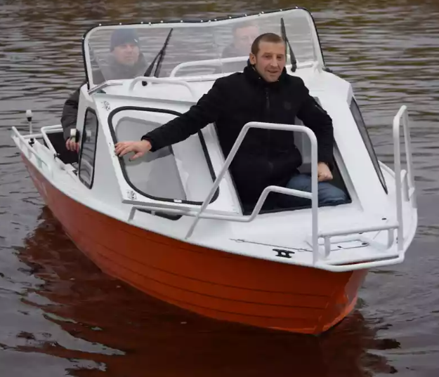 Алюминиевый катер Неман-500 (каютный) в Казани