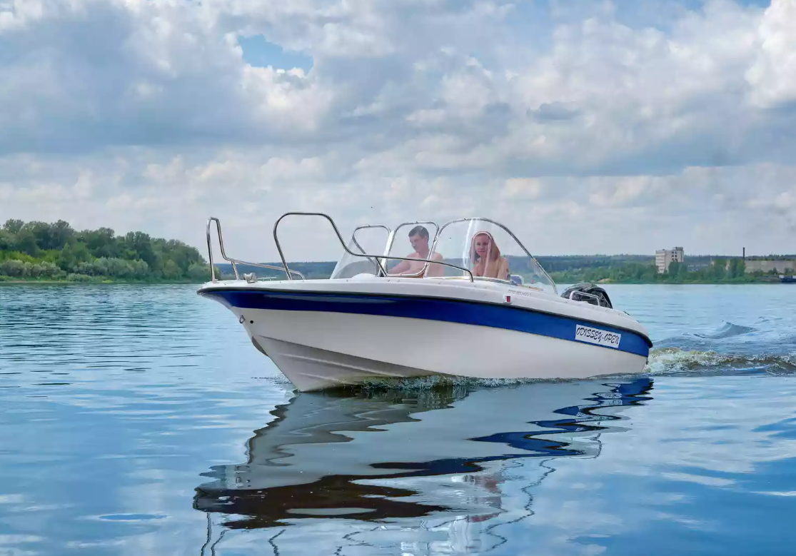 Стеклопластиковый катер Neman-530 Open в Казани