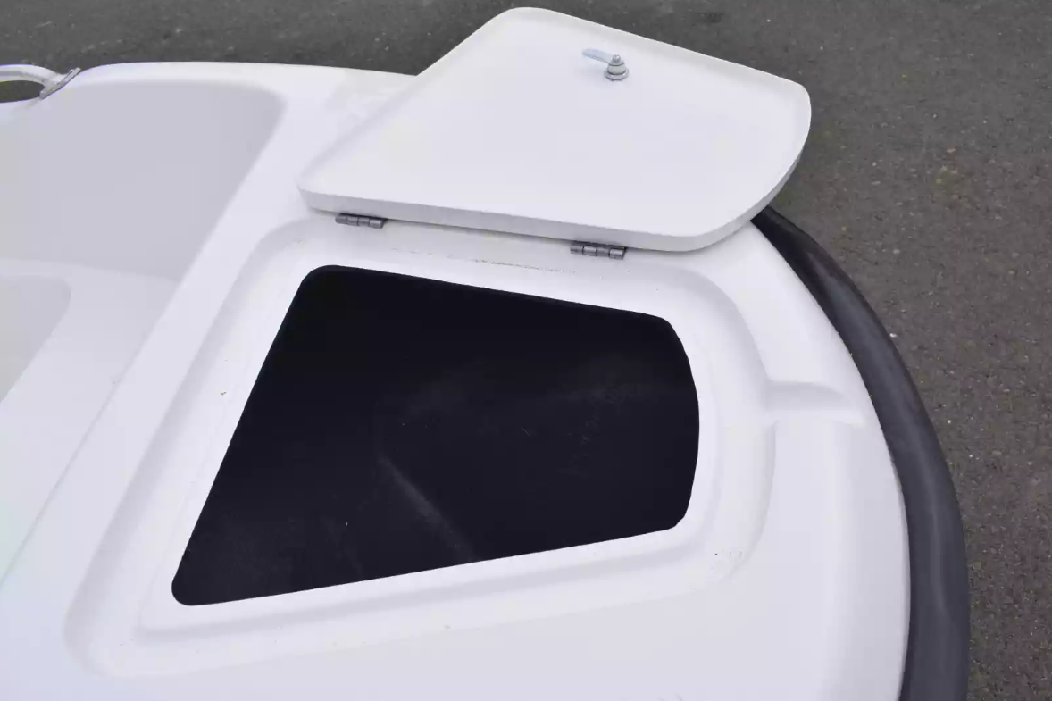 Стеклопластиковая лодка Пингвин New (тримаран) в Казани