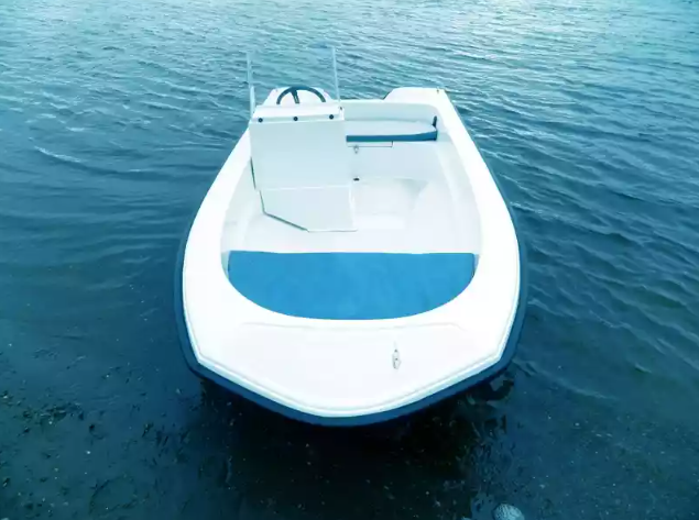 Стеклопластиковый катер Тримаран Wyatboat 430 C в Казани