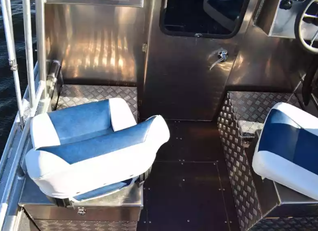 Алюминиевый катер Неман 550 с каютой в Казани