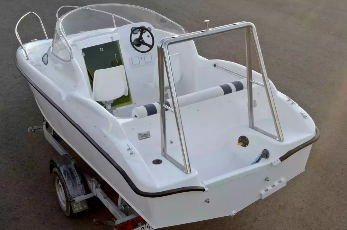 Комбинированный катер Neman-530 с каютой в Казани