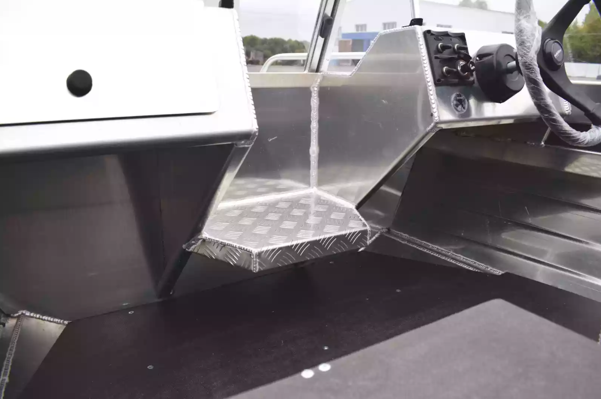 Алюминиевый катер Neman-400 PRO в Казани