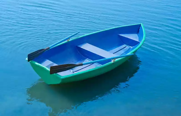 Стеклопластиковая лодка Дельфин в Казани