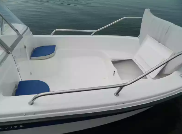 Стеклопластиковый катер Wyatboat-430 DCM (тримаран) в Казани