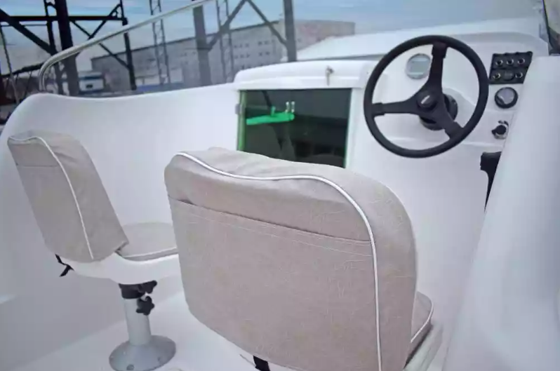 Стеклопластиковый катер Neman-530 с каютой в Казани