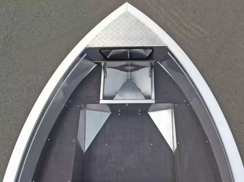 Алюминиевая лодка  Неман-420 в Казани