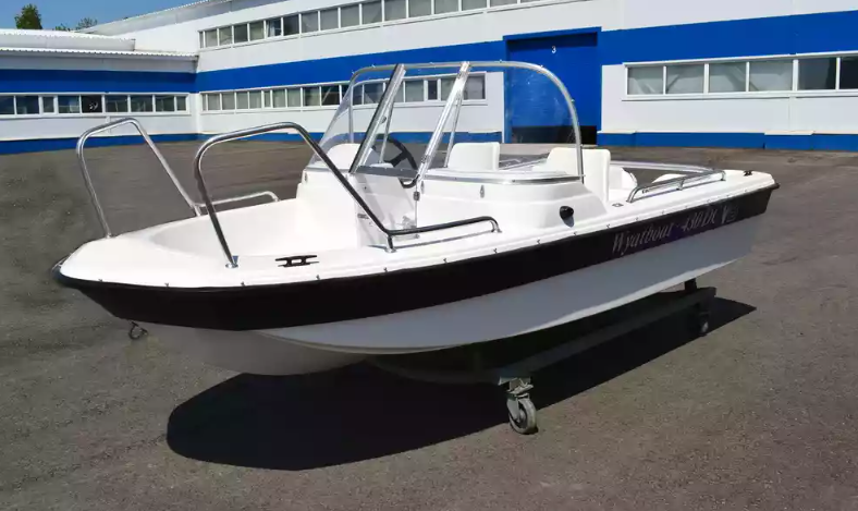 Стеклопластиковый катер Wyatboat-430 DC (тримаран) в Казани
