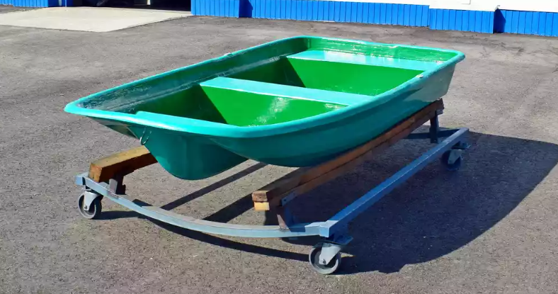 Стеклопластиковая лодка Старт (тримаран) в Казани