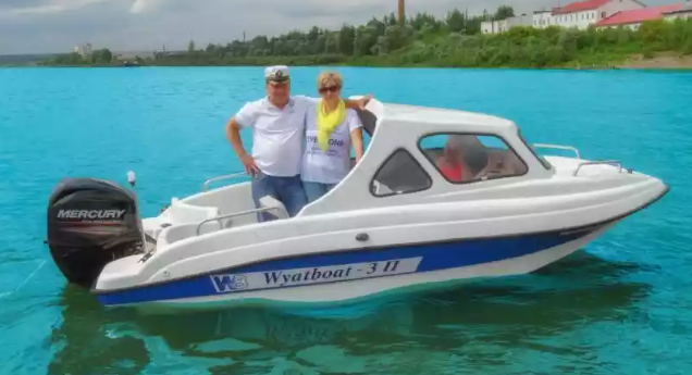 Стеклопластиковый катер Wyatboat-3 П (полурубка) в Казани