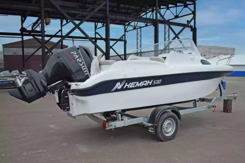 Стеклопластиковый катер Neman-530 с каютой в Казани