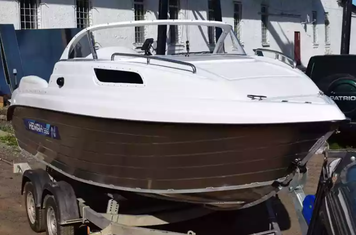 Комбинированный катер Neman-550 с каютой в Казани