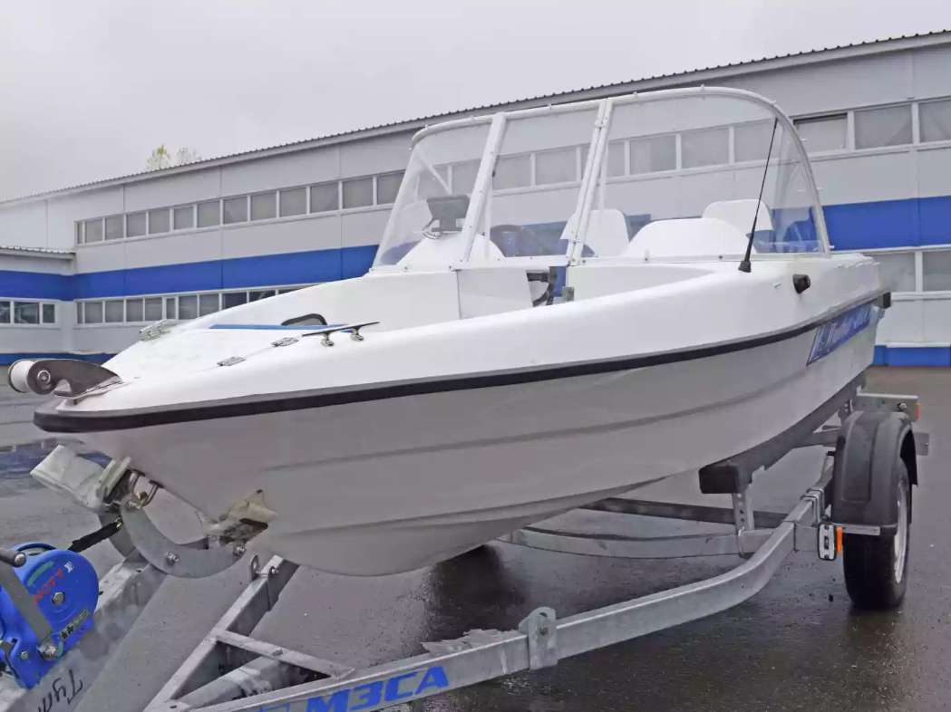 Стеклопластиковый катер Wyatboat-430DCМ (килевая) в Казани