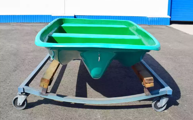 Стеклопластиковая лодка Старт (тримаран) в Казани