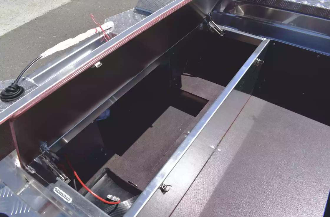 Алюминиевая лодка Wyatboat-390 DCM в Казани