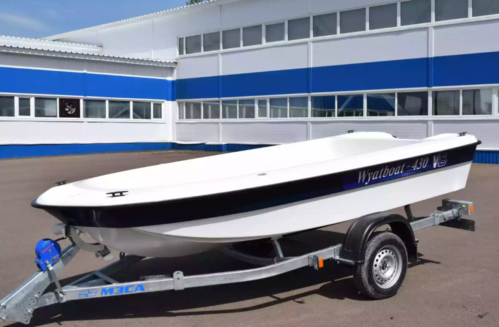 Стеклопластиковая лодка Wyatboat 430 тримаран в Казани