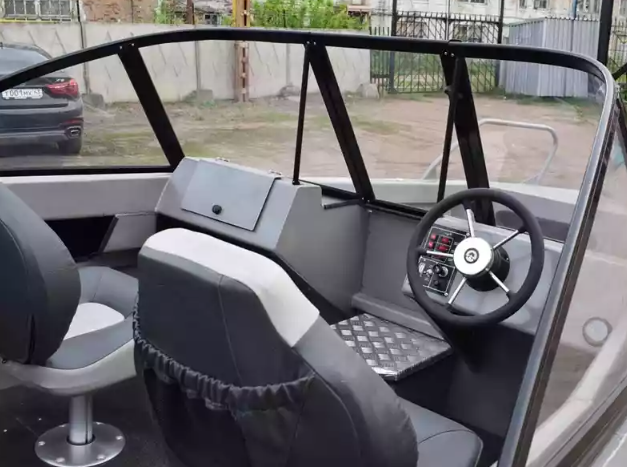 Алюминиевый катер Неман 550 DC в Казани