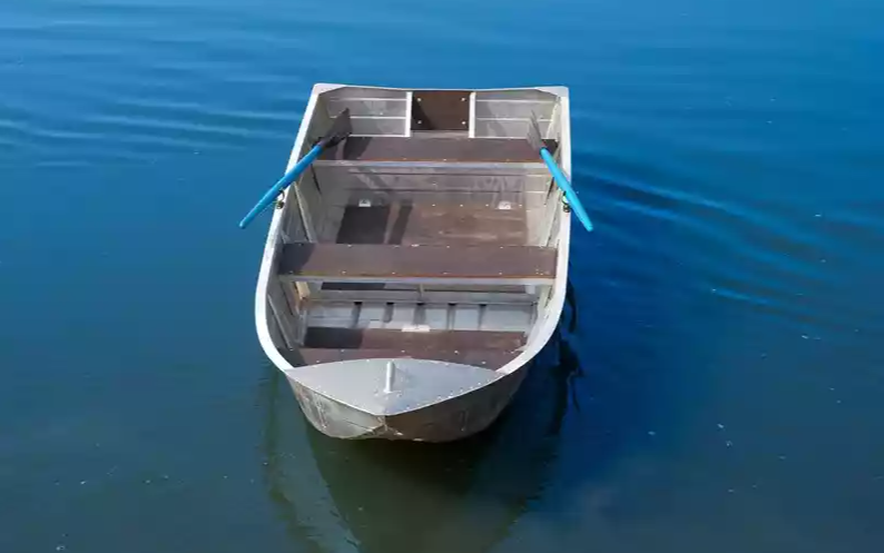 Алюминиевая лодка Вятка-Профи 37 в Казани