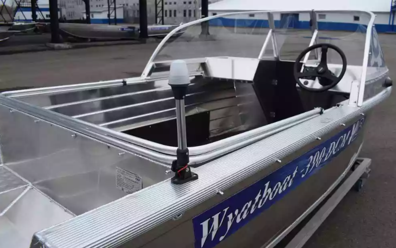 Алюминиевый катер Wyatboat-390 DCM Увеличенный борт в Казани