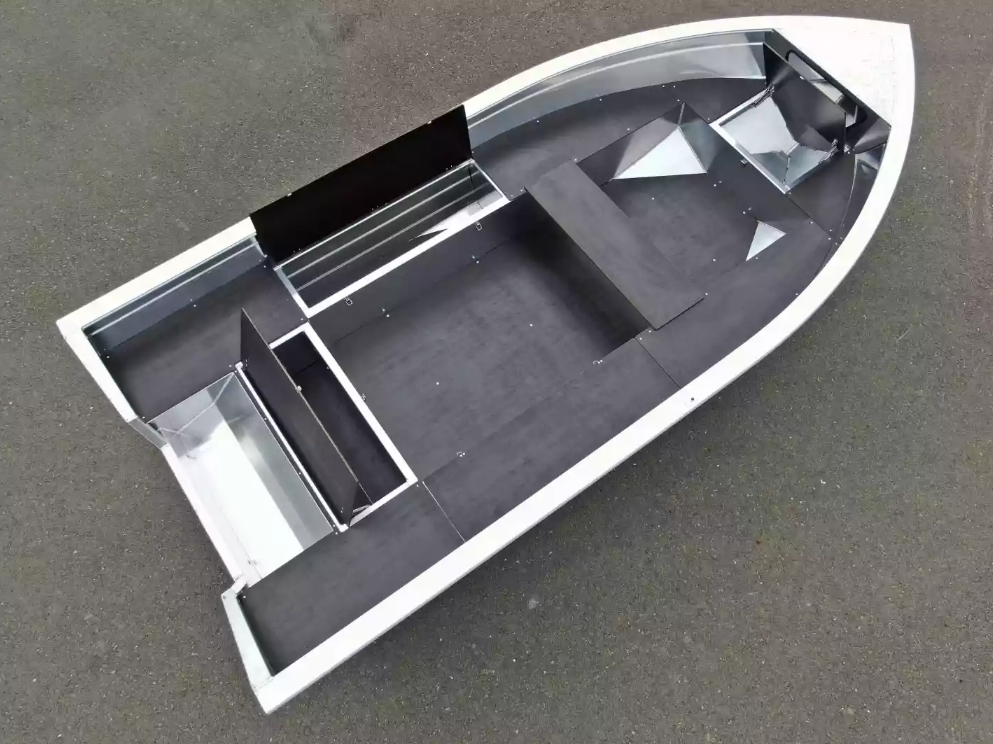 Алюминиевая лодка  Неман-420 в Казани