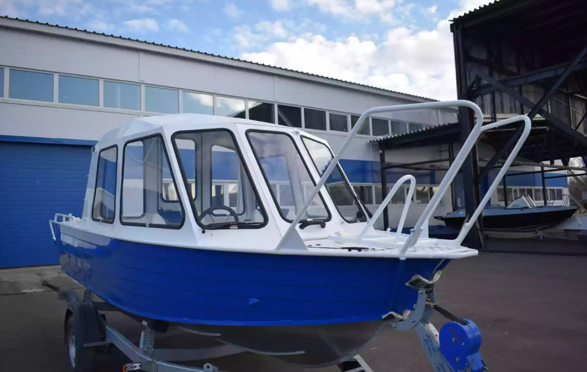 Алюминиевый катер Неман-500 (закрытая рубка) в Казани