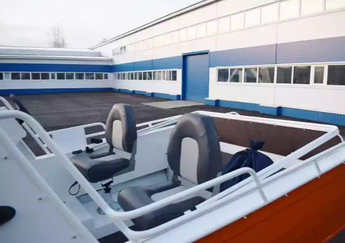 Алюминиевый катер Неман-500 (каютный) в Казани