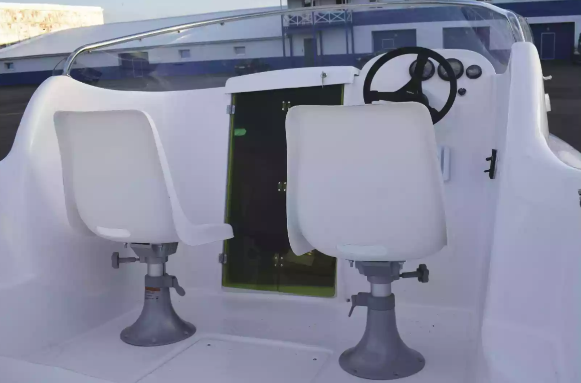 Комбинированный катер Neman-530 с каютой в Казани