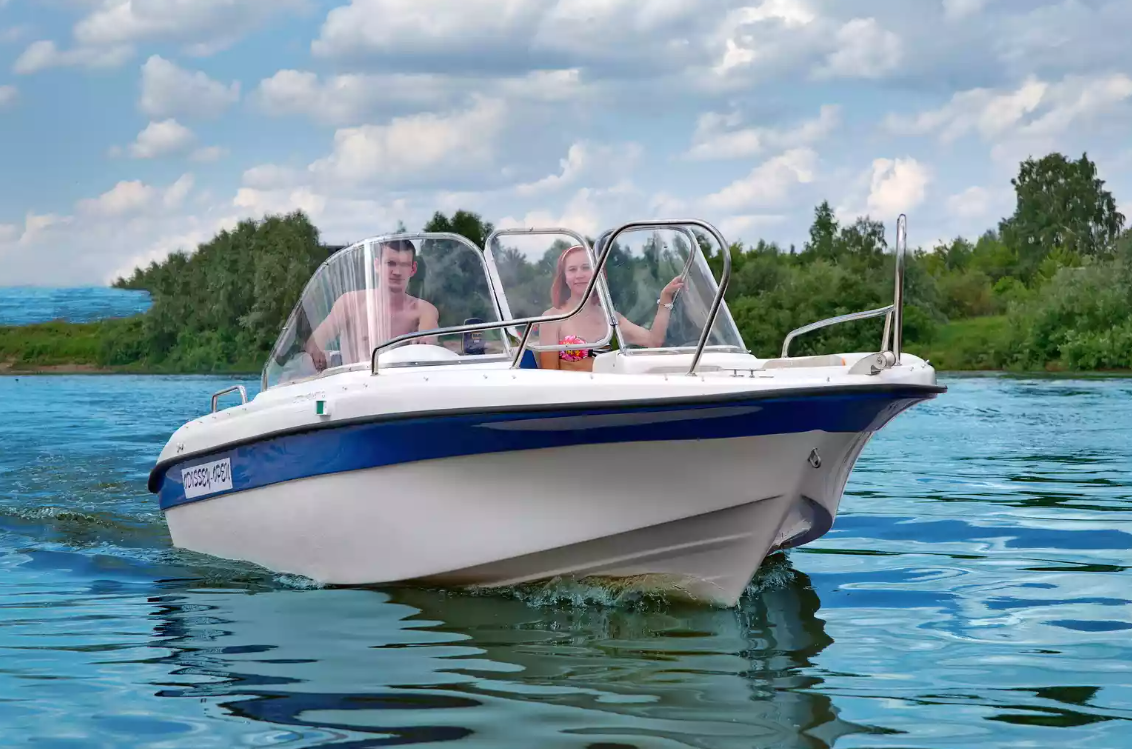 Стеклопластиковый катер Neman-530 Open в Казани