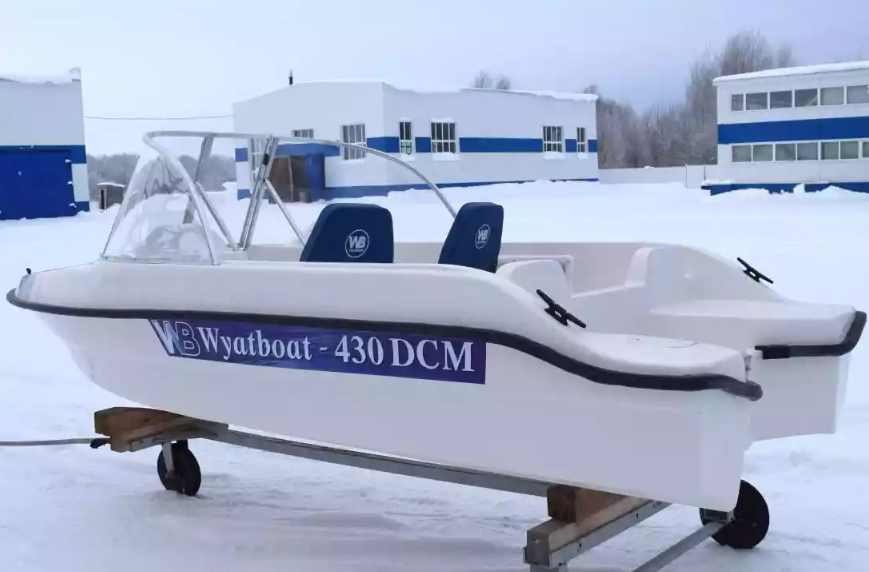 Стеклопластиковый катер Wyatboat-430DCМ (килевая) в Казани