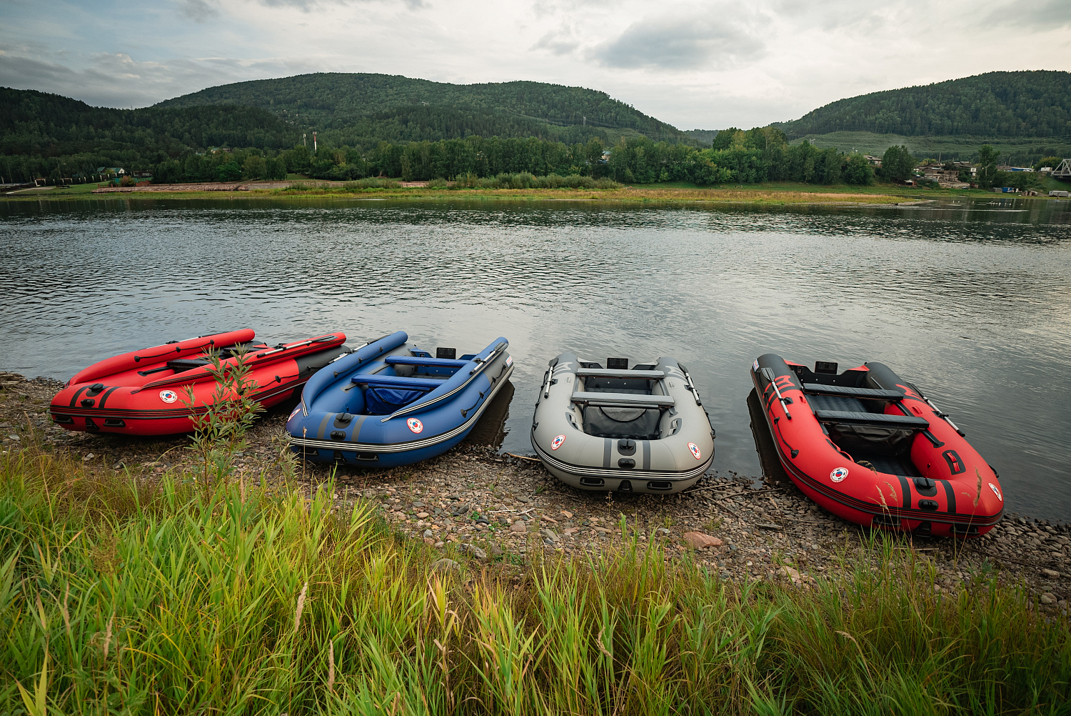 Лодка MISHIMO RIVER FJET PRO 430  под водомет в Казани