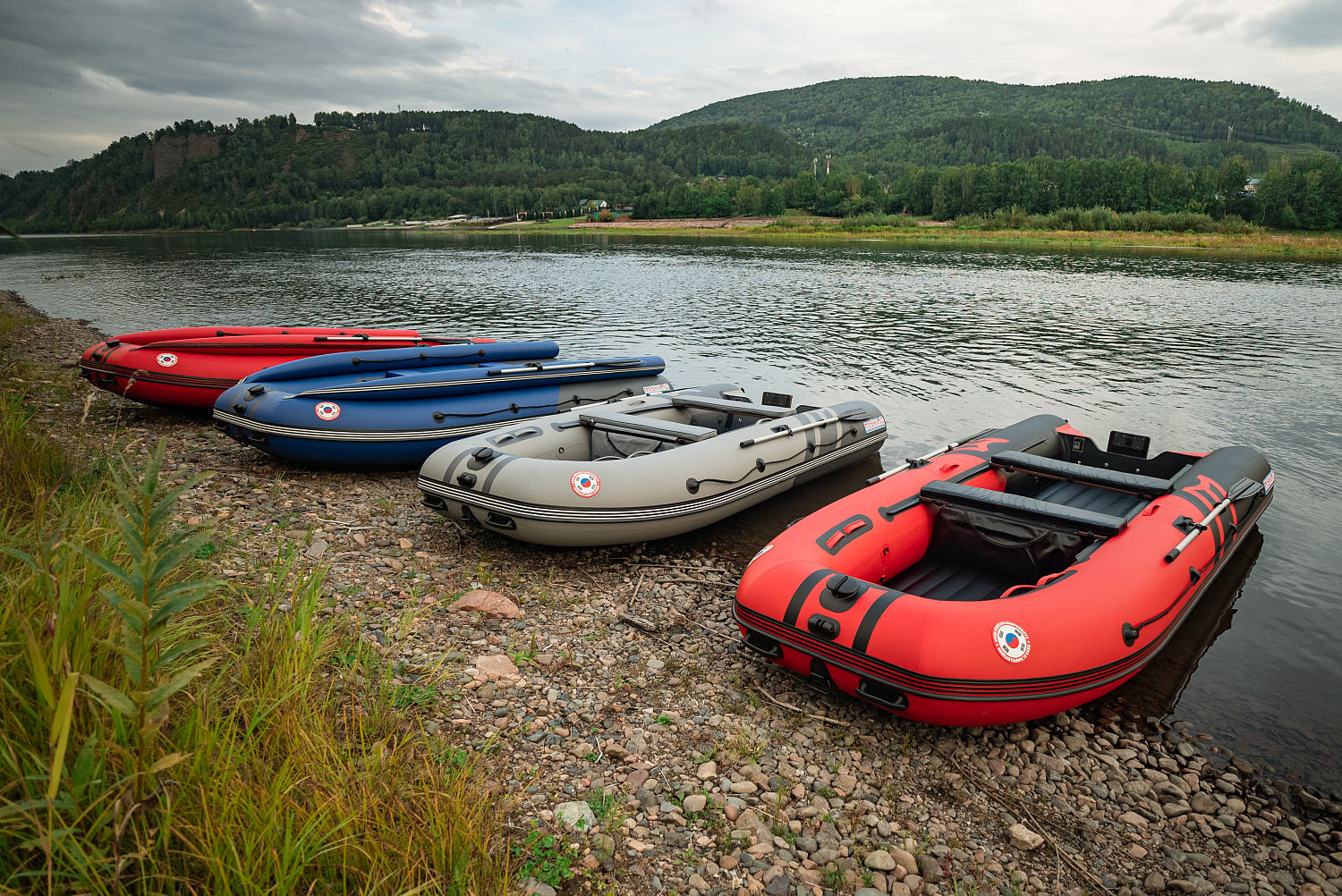 Лодка MISHIMO RIVER FJET PRO 430  под водомет в Казани