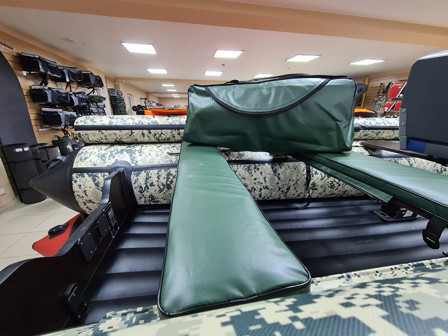 КОМПЛЕКТ МЯГКИХ НАКЛАДОК С СУМКОЙ ДЛЯ ЛОДОК 110Х20 ЗЕЛЕНЫЙ в Казани