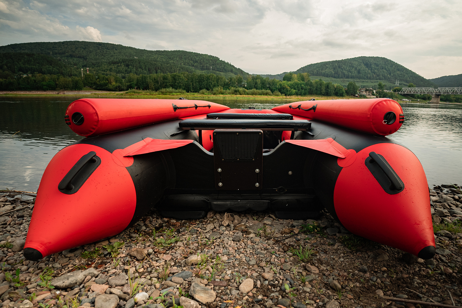 Лодка MISHIMO RIVER FJET PRO 430  под водомет в Казани